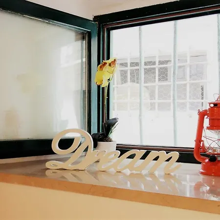 Angelus Apartment *