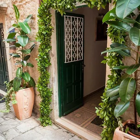 安杰勒斯公寓酒店 公寓 *